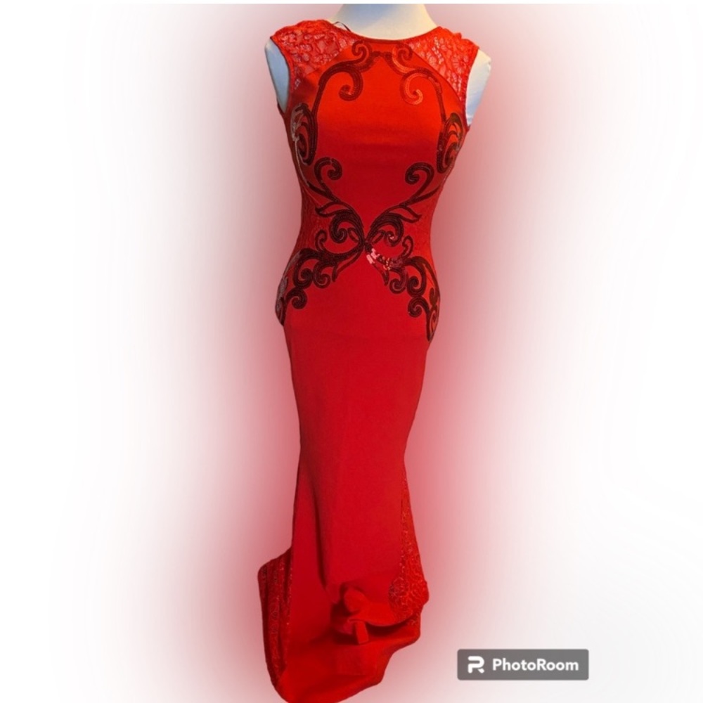 LIPSY LONDON GOWN❤️